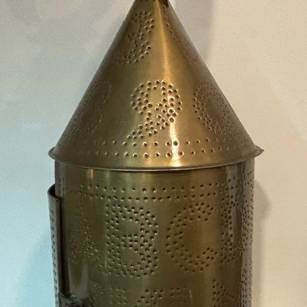 Brass Colored Sturbridge/Revere Style Lantern